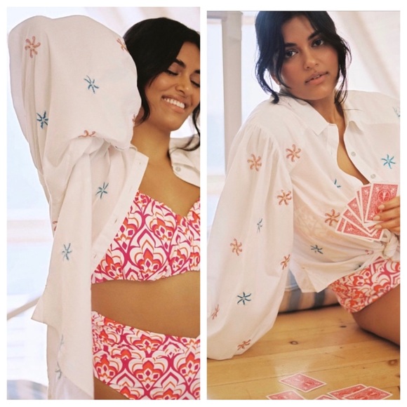 💕💙Maeve Embroidered Buttondown 💙💕 - Picture 4 of 12